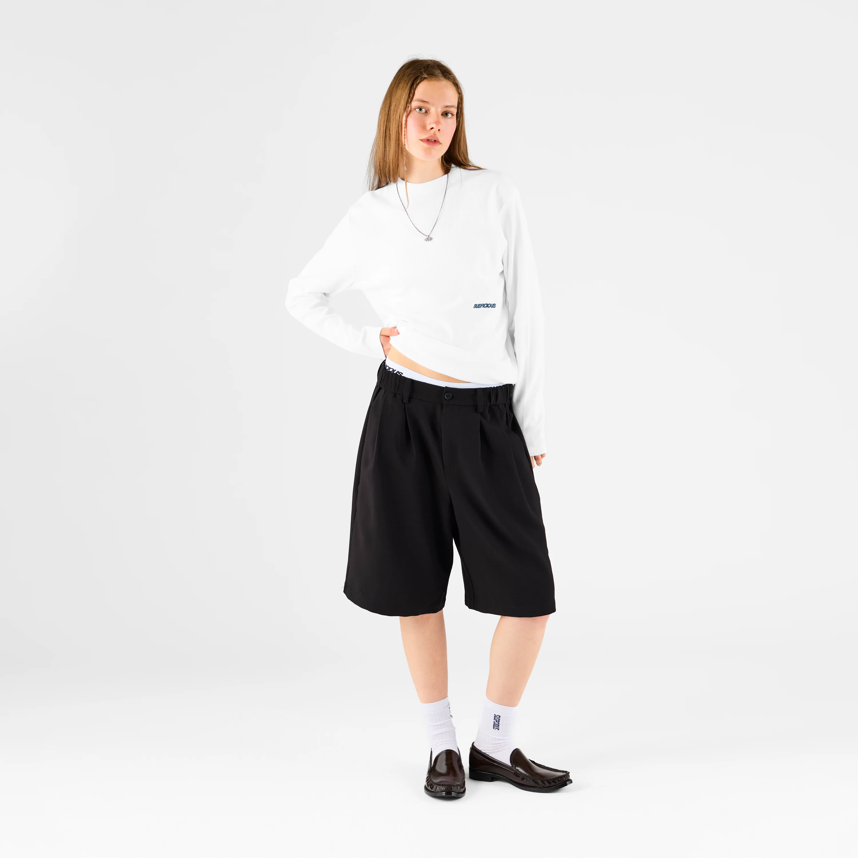Boat / Essentials Pleated Shorts - Black - Image 4