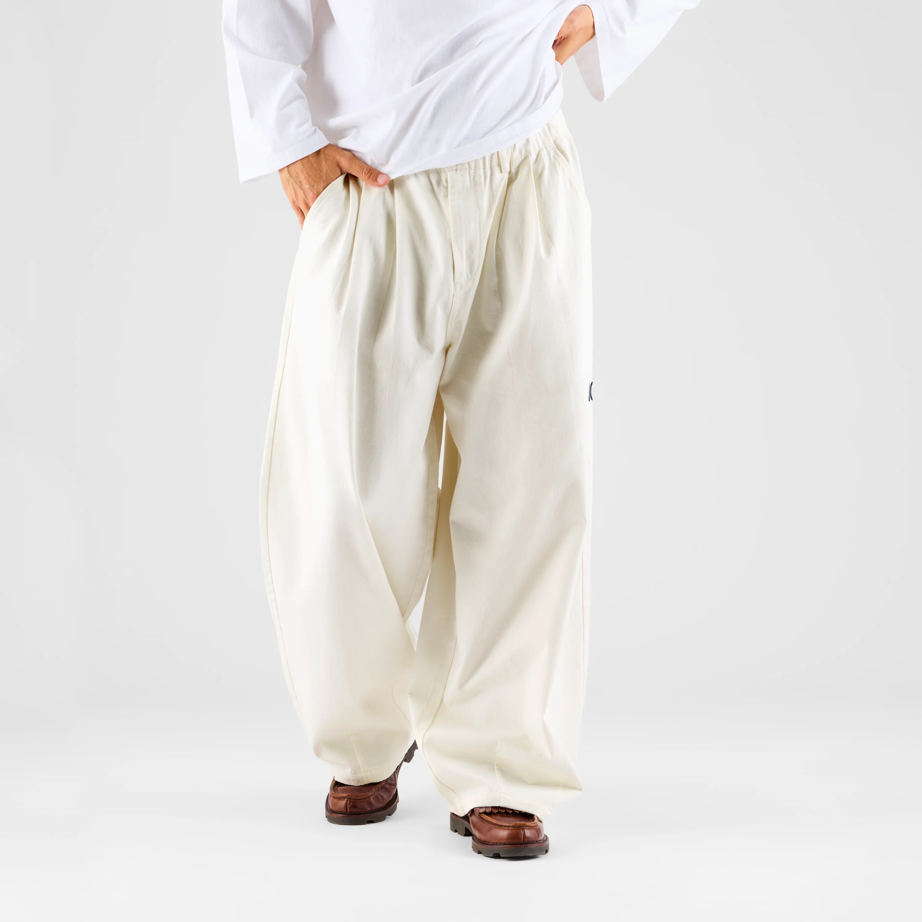 Core / Core Studio Pleated Pants - Natural - Image 5