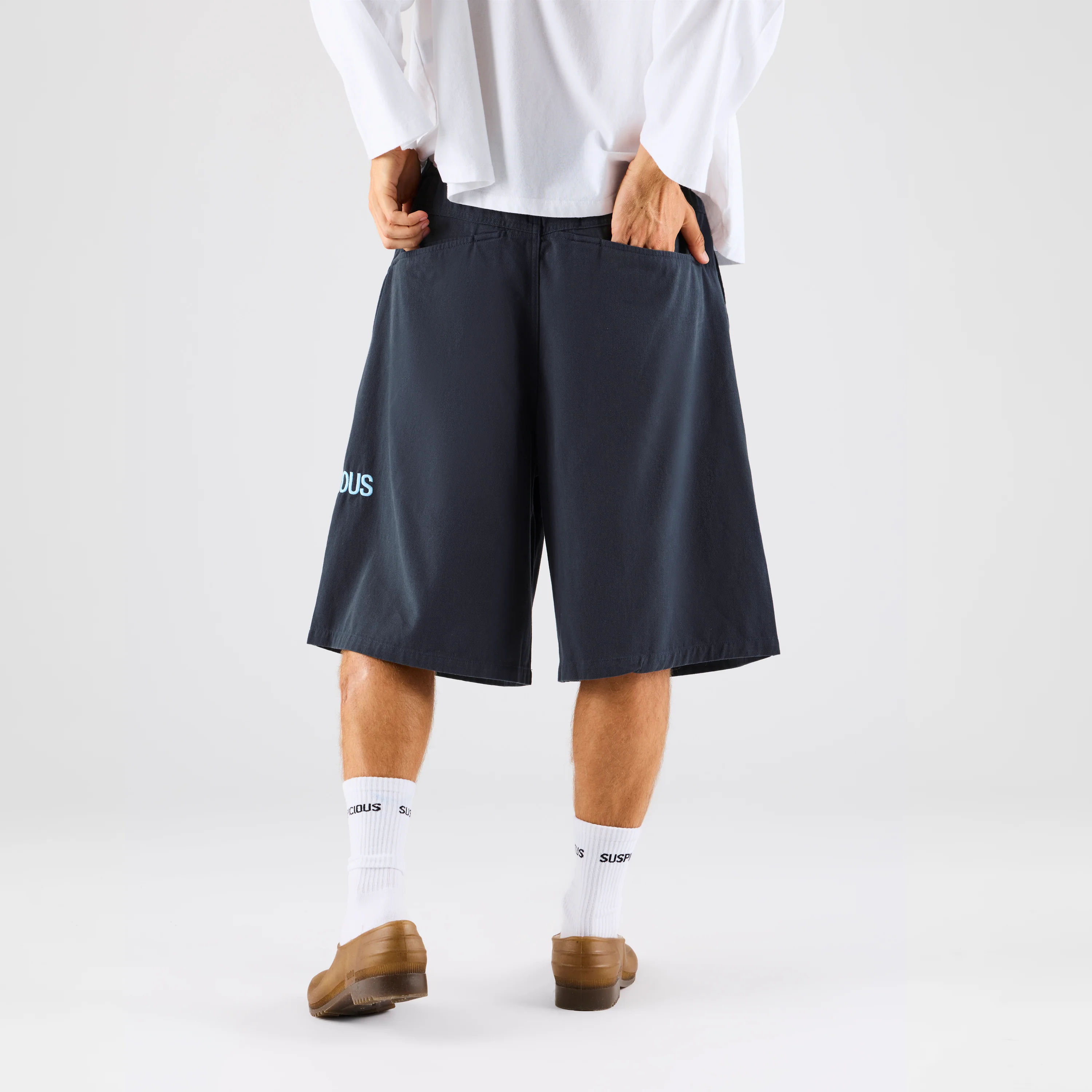 Core / Core Studio Pleated Shorts - Nightfall - Image 6