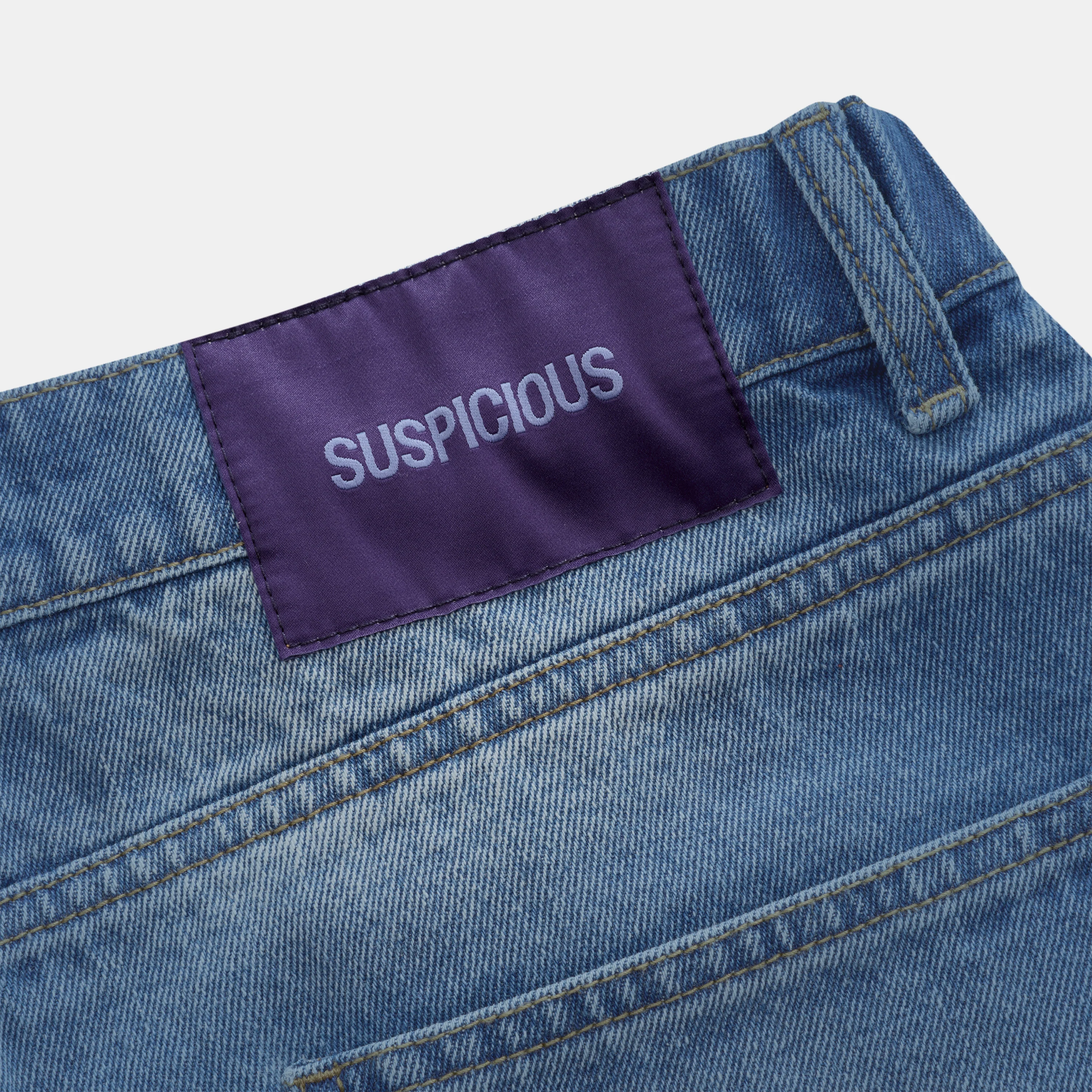 Winter 5 / Essentials Roomie Jeans - Washed Blue - Image 5